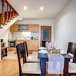 Apartment Myplace за отдих